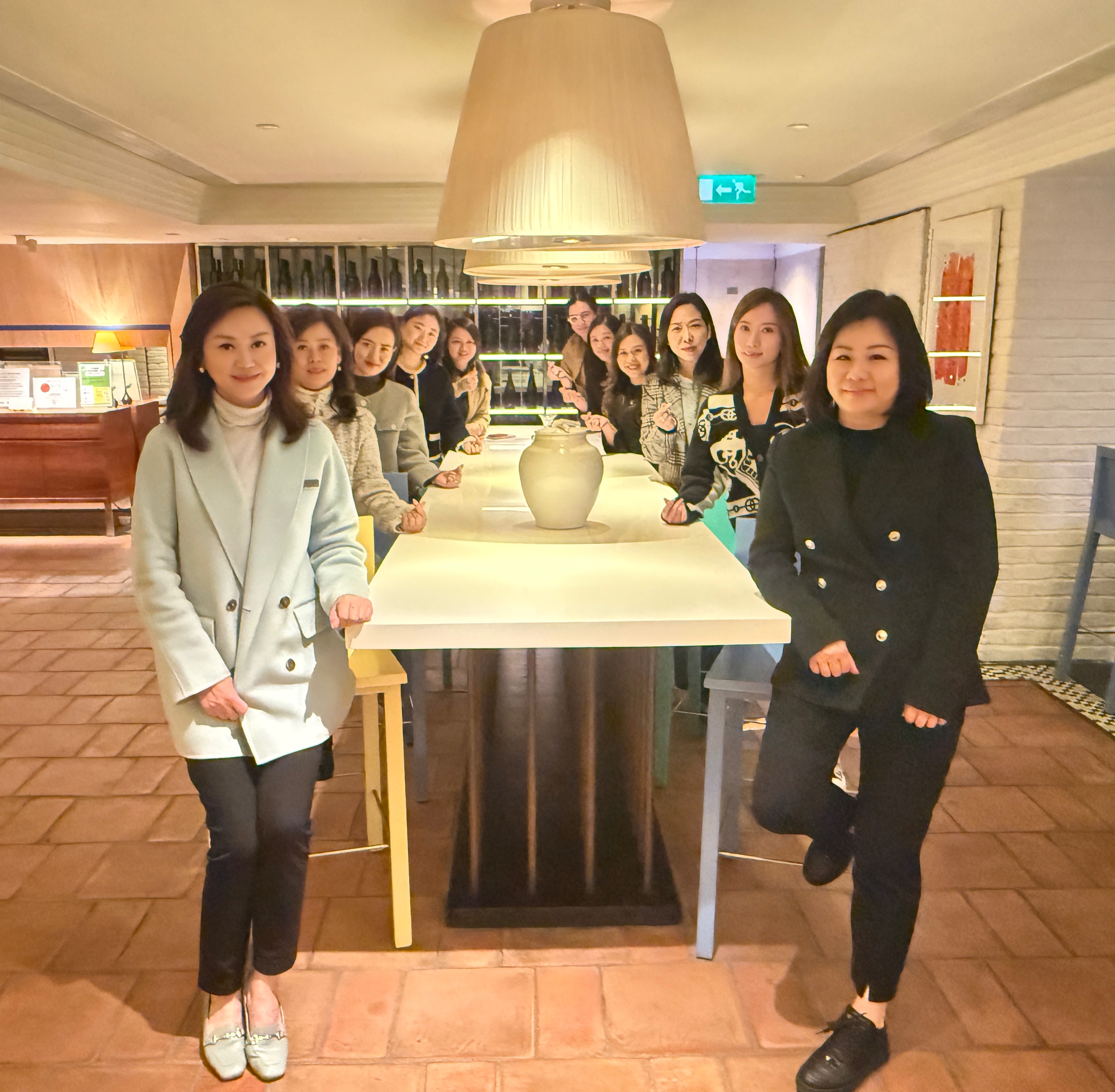澳门特邀代表召开“三八”妇女节学习交流座谈会