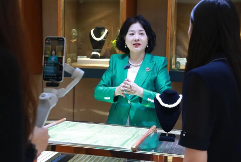 红桥市场海外直播，女企业家共促民心相通