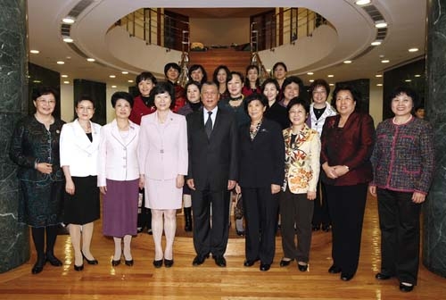 北京家庭教育代表团访问港澳台