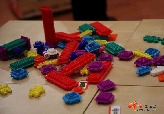 中漫网:新奇益智玩具亮相北京妇女儿童产业博